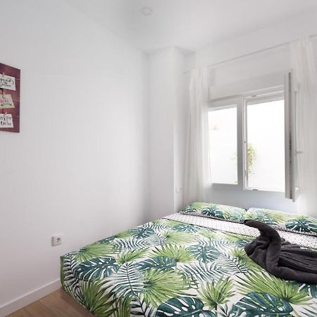 Cozy 3 Bed Apartment In The Heart Of Аликанте Экстерьер фото