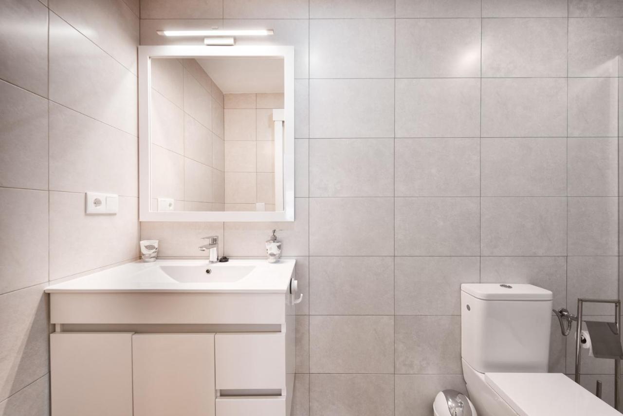 Cozy 3 Bed Apartment In The Heart Of Аликанте Экстерьер фото